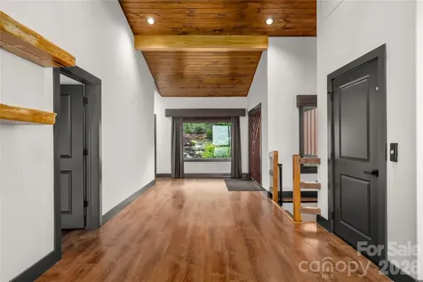 41 Ben Lippen School Road Asheville NC 28806