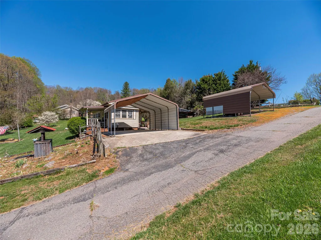 17 Mustang Lane Waynesville NC 28786