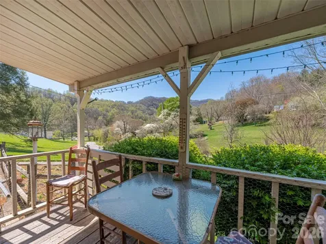 17 Mustang Lane Waynesville NC 28786