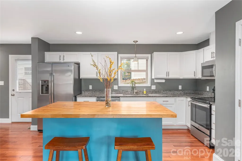 5 Declan Drive Weaverville NC 28787
