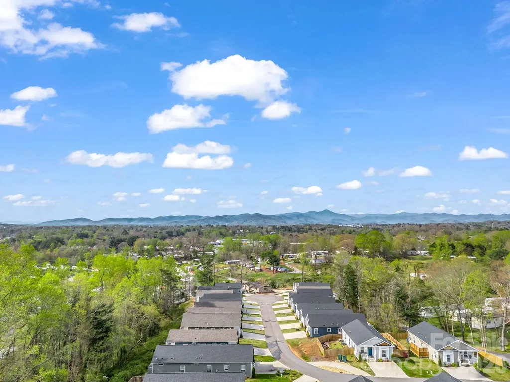 26 Adams Hill Road Asheville NC 28806
