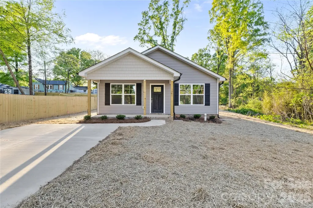 1021 E 10th Street Kannapolis NC 28083