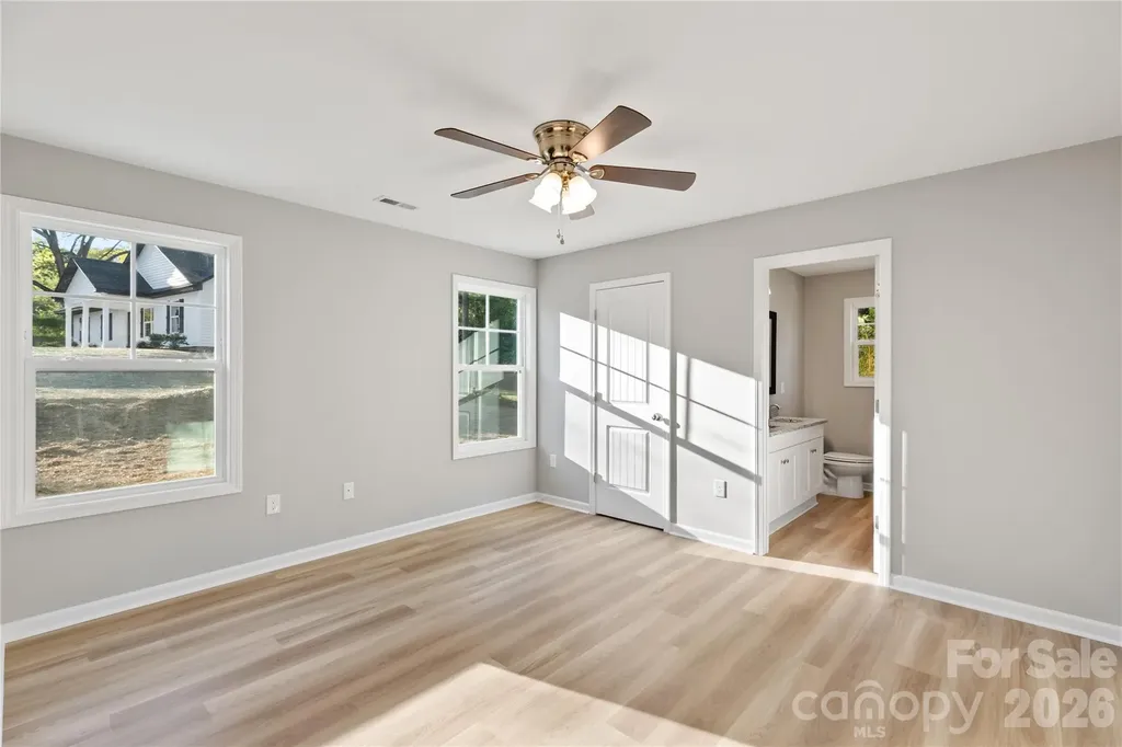 1021 E 10th Street Kannapolis NC 28083