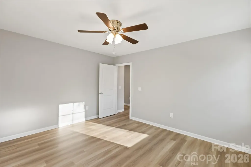 1021 E 10th Street Kannapolis NC 28083