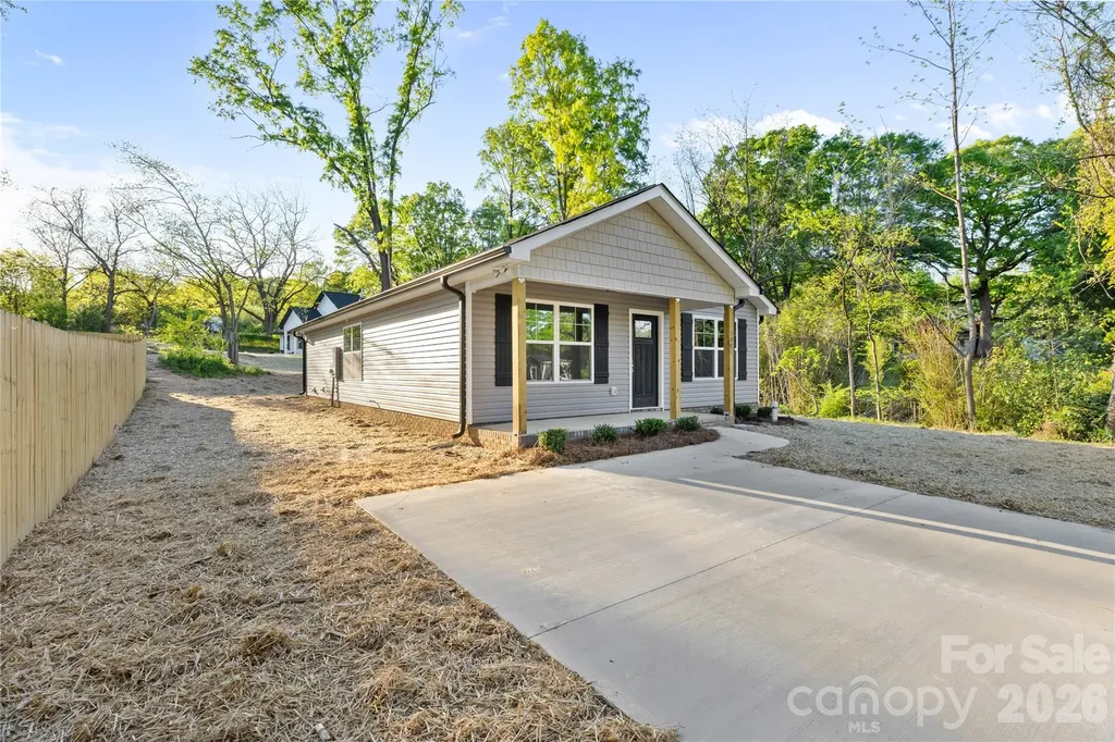 1021 E 10th Street Kannapolis NC 28083