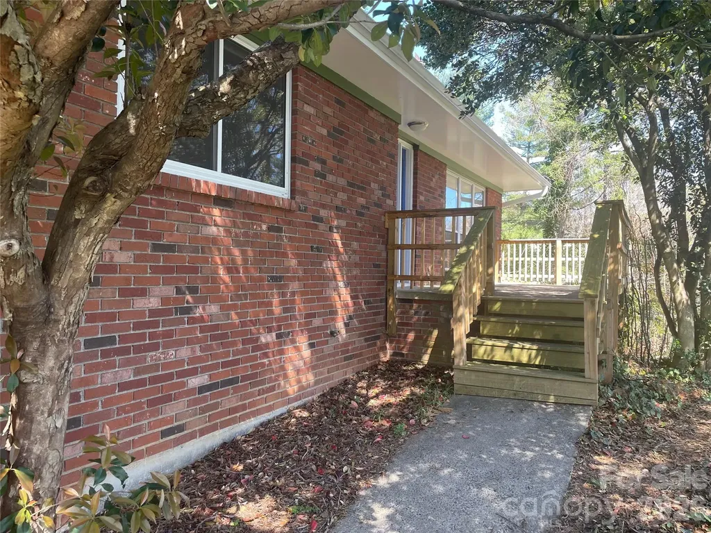 3 Quail Cove Road Asheville NC 28804