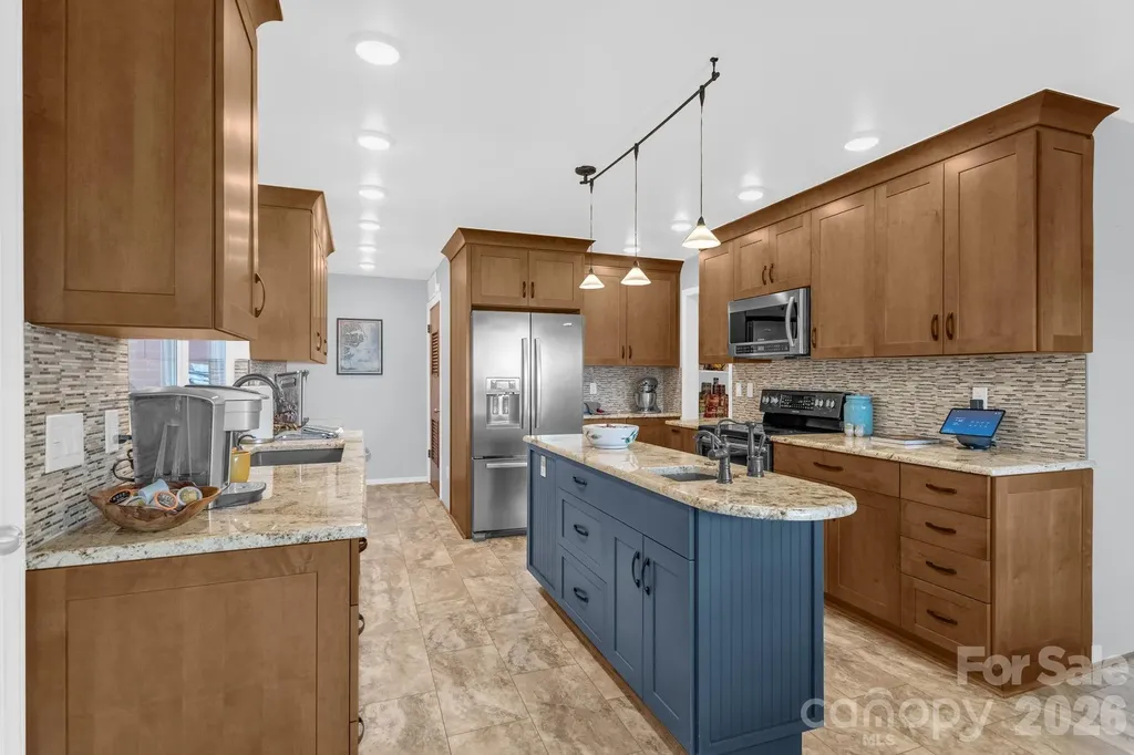 87 Rockwood Road Waynesville NC 28786