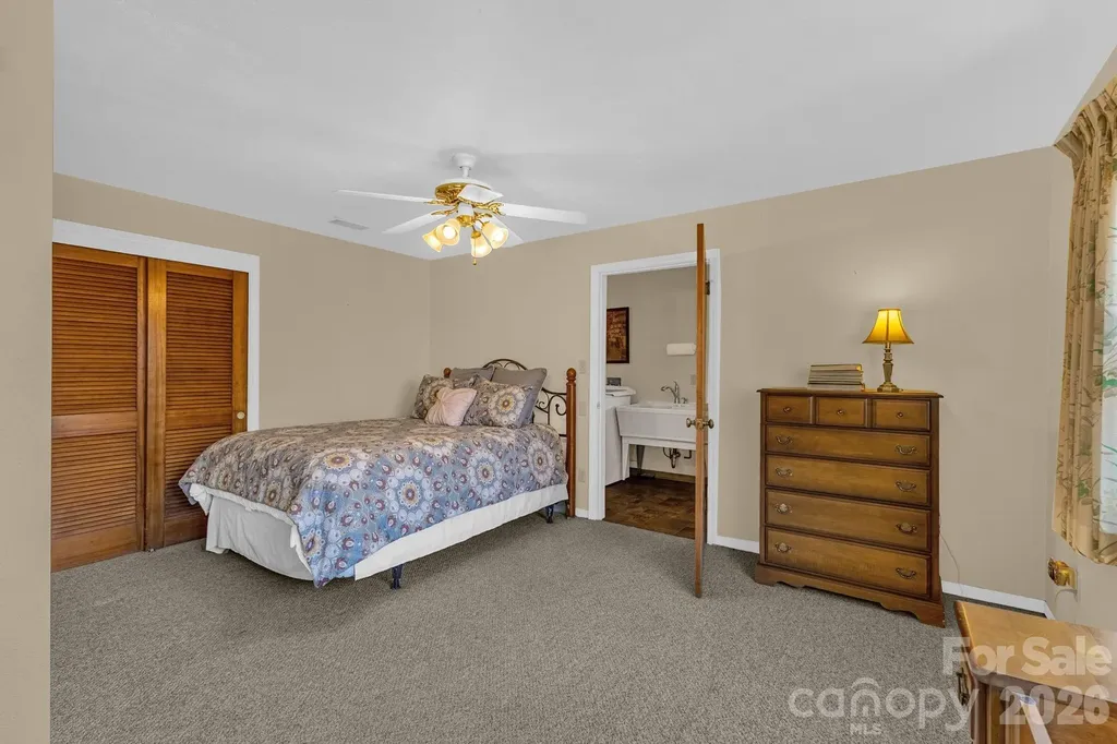 87 Rockwood Road Waynesville NC 28786