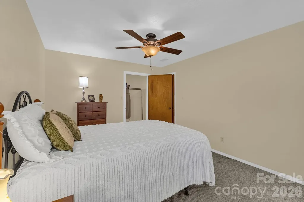 87 Rockwood Road Waynesville NC 28786