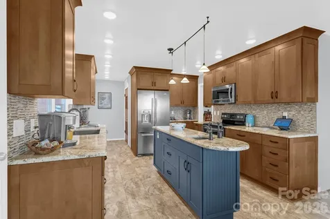 87 Rockwood Road Waynesville NC 28786
