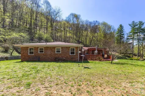 87 Rockwood Road Waynesville NC 28786