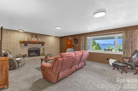 87 Rockwood Road Waynesville NC 28786