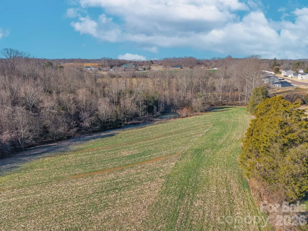 01 Dobbins Mill Road Yadkinville NC 27055