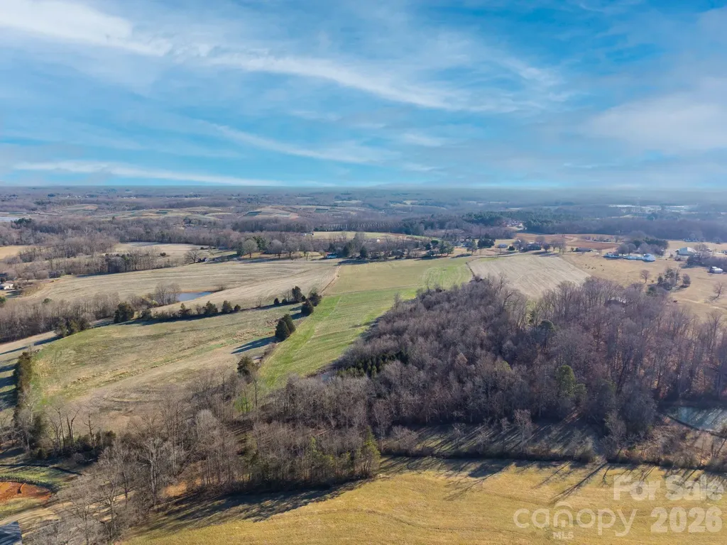 01 Dobbins Mill Road Yadkinville NC 27055