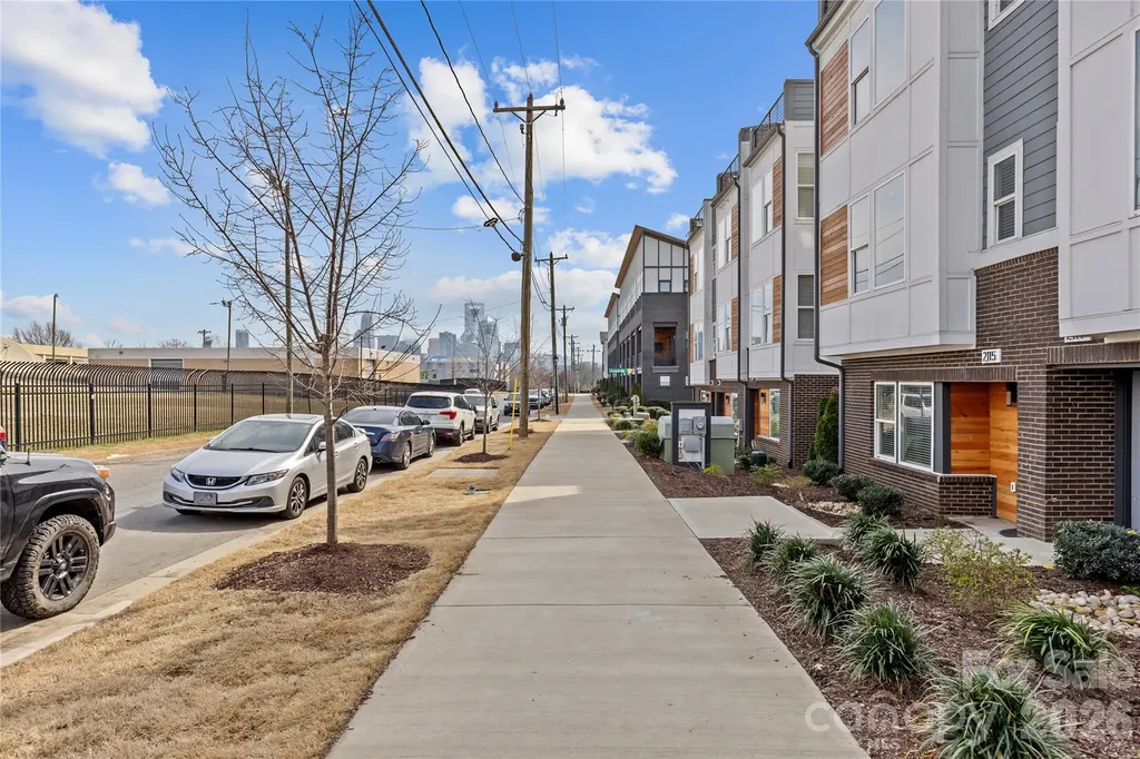 2115 Isom Street Charlotte NC 28208