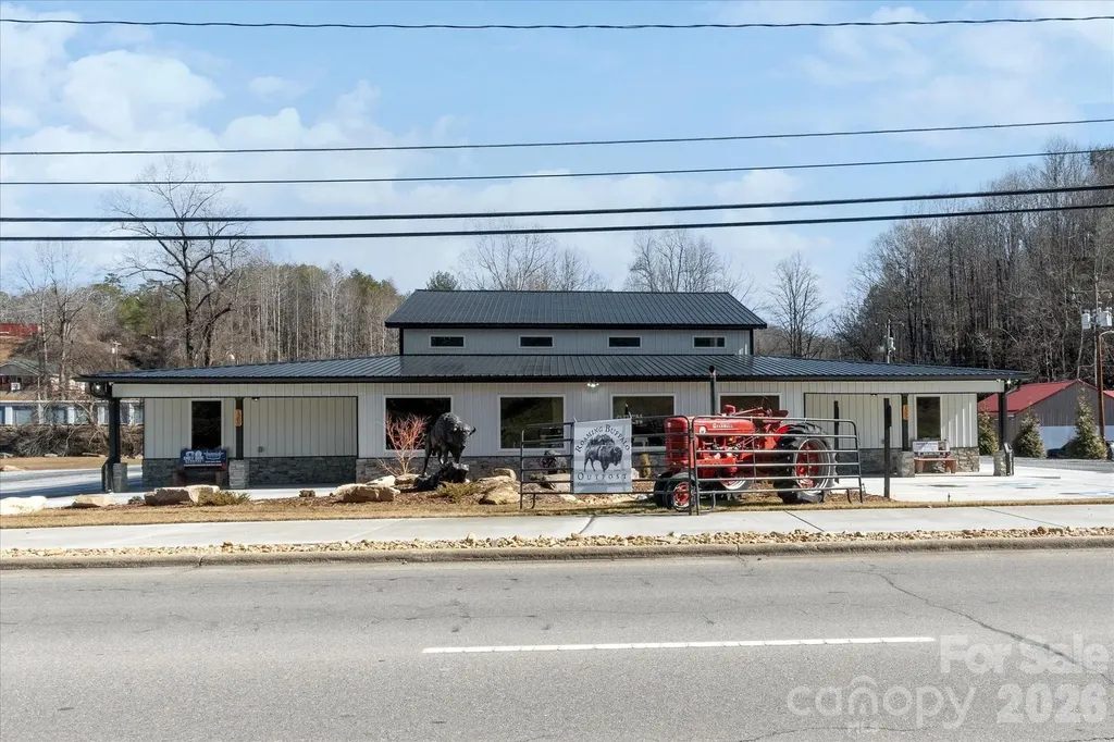 1380 N Main Street Marion NC 28752