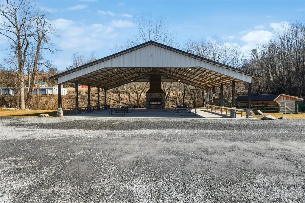 1380 N Main Street Marion NC 28752