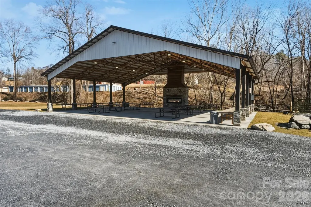 1380 N Main Street Marion NC 28752