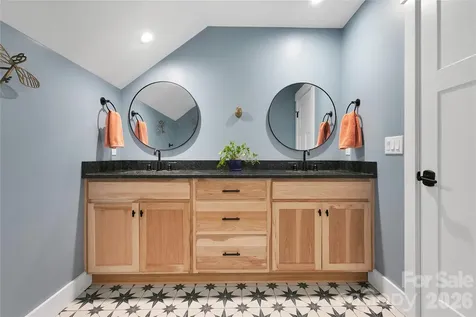 71 Hidden Pond Lane Brevard NC 28712