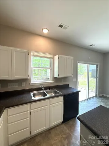 1207 Joannas Court Charlotte NC 28214