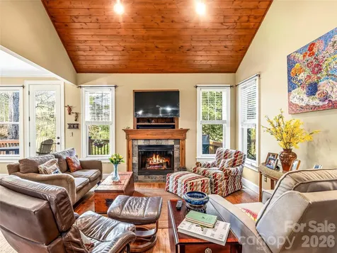61 Village Pointe Lane Asheville NC 28803