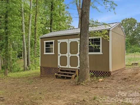 189 Wesley Amaker Road York SC 29745