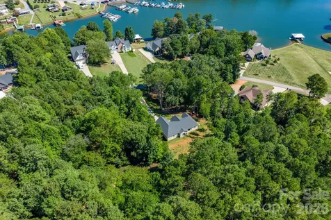 4903 Rio De Luna Hickory NC 28601