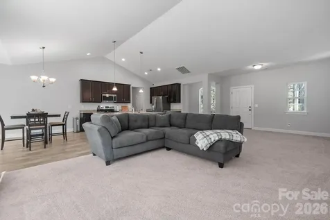 4903 Rio De Luna Hickory NC 28601