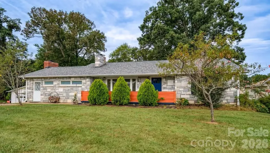298 Erwin Hills Road Asheville NC 28806