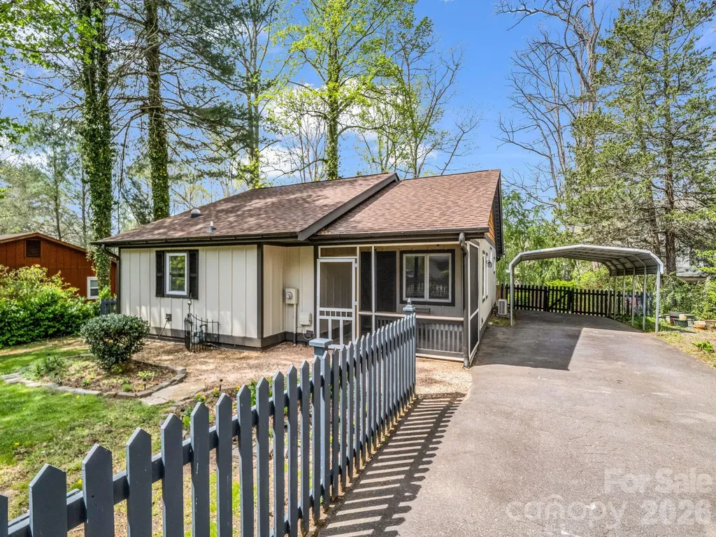 605 Rhododendron Avenue Black Mountain NC 28711