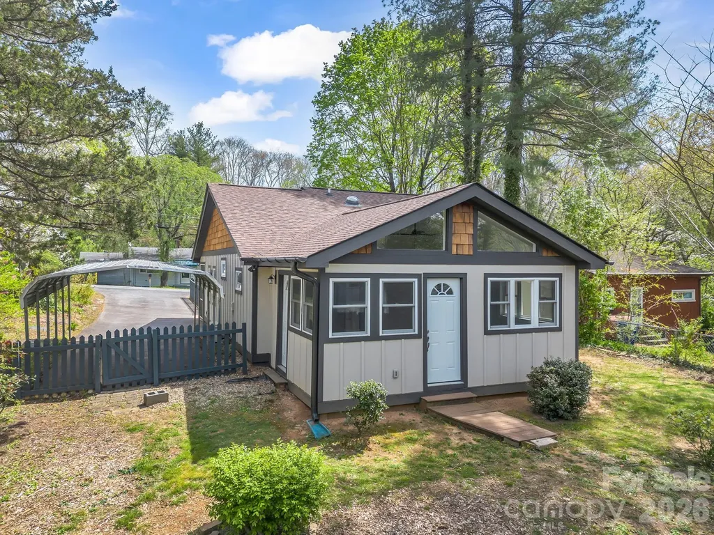 605 Rhododendron Avenue Black Mountain NC 28711