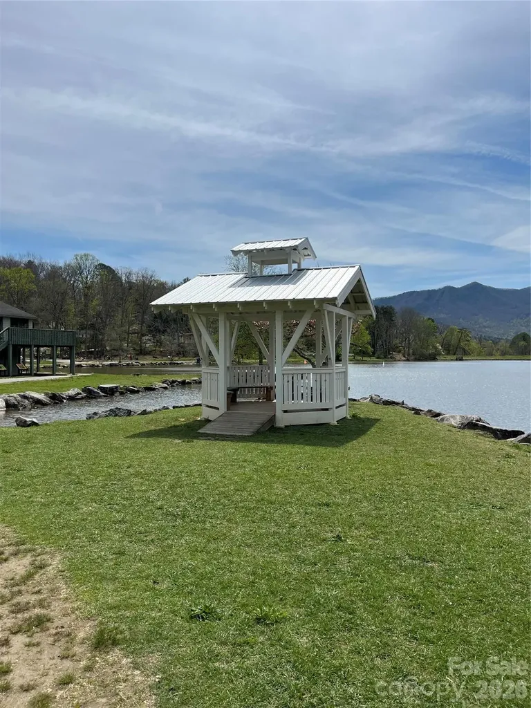 605 Rhododendron Avenue Black Mountain NC 28711