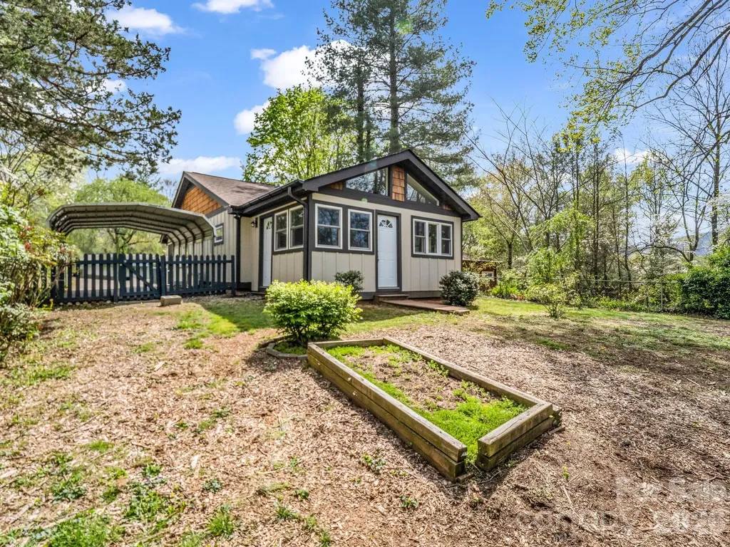 605 Rhododendron Avenue Black Mountain NC 28711