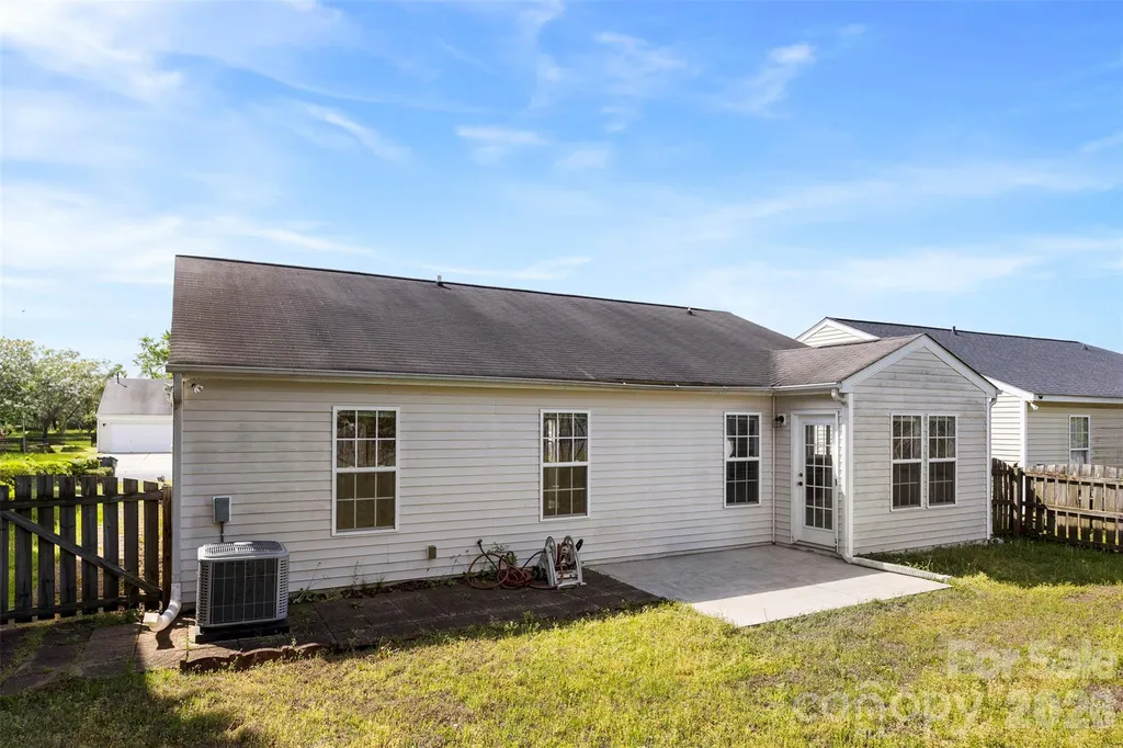 10215 Orchard Grass Court Charlotte NC 28278