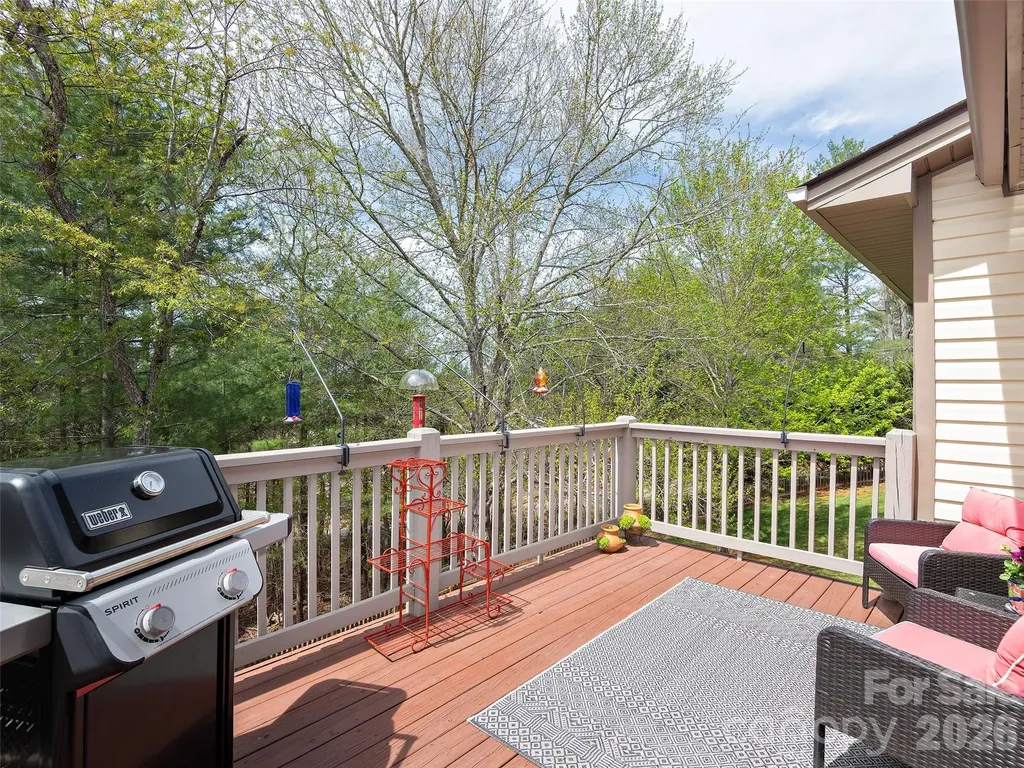26 Lancaster Lane Weaverville NC 28787