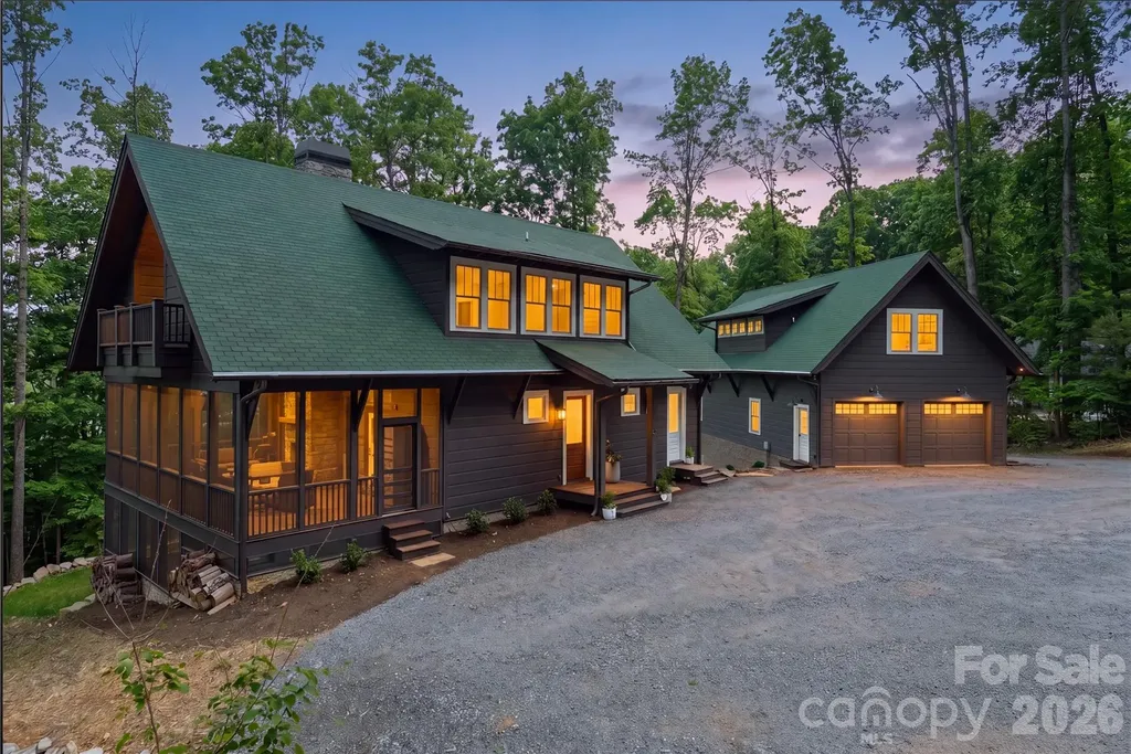 51 Summit Road Swannanoa NC 28778