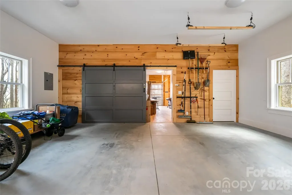 51 Summit Road Swannanoa NC 28778