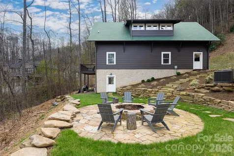 51 Summit Road Swannanoa NC 28778