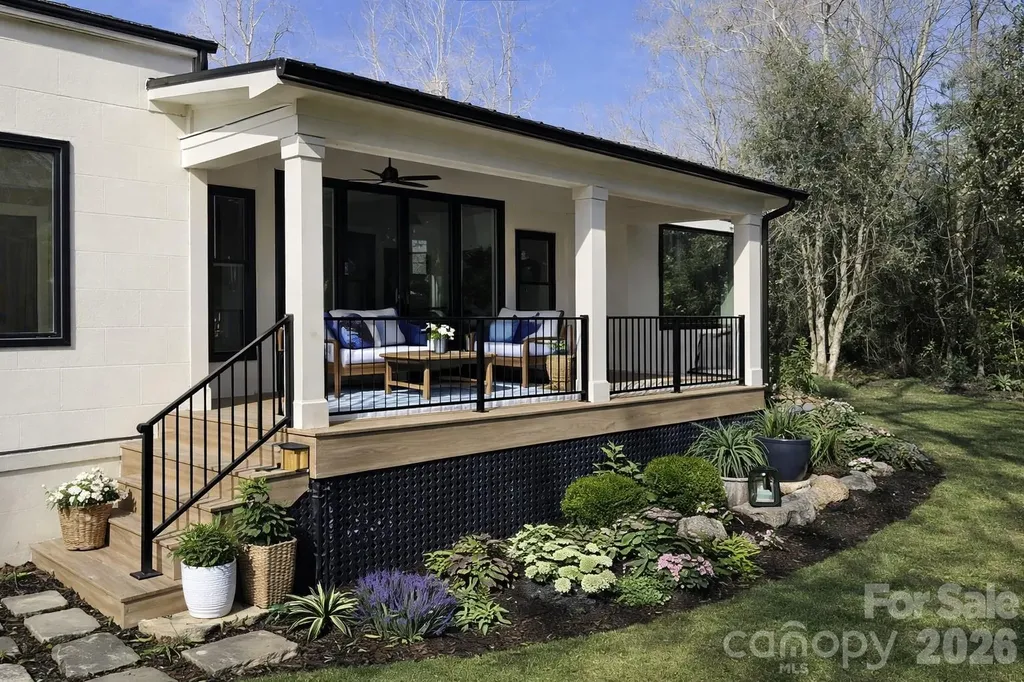 2520 27th Avenue Circle NE Hickory NC 28601