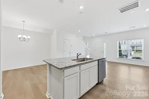 10108 Guardian Drive Charlotte NC 28273