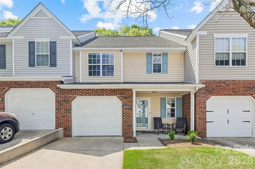 8733 Robinson Forest Drive Charlotte NC 28277