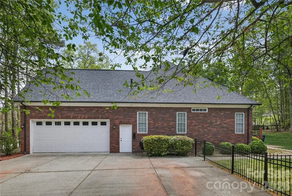 4854 Huddersfield Drive Harrisburg NC 28075