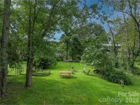 10 Rex Drive Asheville NC 28806