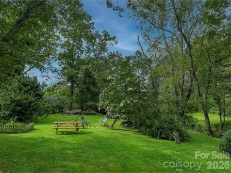 10 Rex Drive Asheville NC 28806