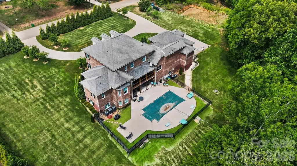 Charlotte NC 28269