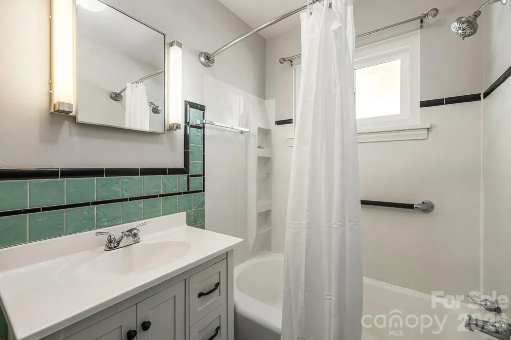 194 Carolina Avenue Brevard NC 28712
