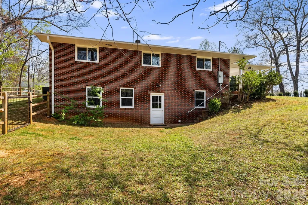 194 Carolina Avenue Brevard NC 28712