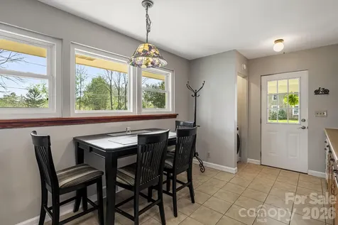 194 Carolina Avenue Brevard NC 28712