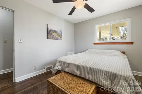 194 Carolina Avenue Brevard NC 28712