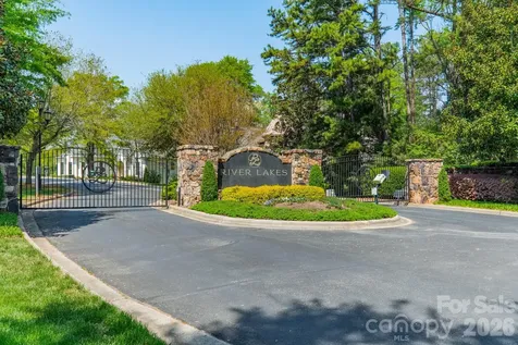8113 Bay View Lane Belmont NC 28012